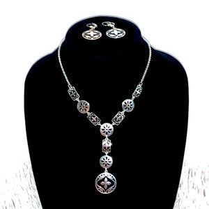 Liz Claiborne Classic Necklace and Earrings